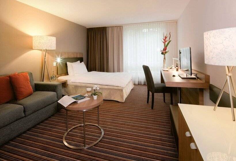 Номер Superior, Mövenpick Hotel Zürich Regensdorf