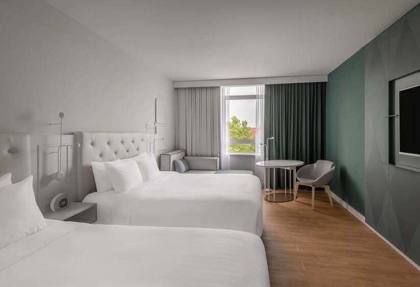 Номер Superior, Munich Marriott