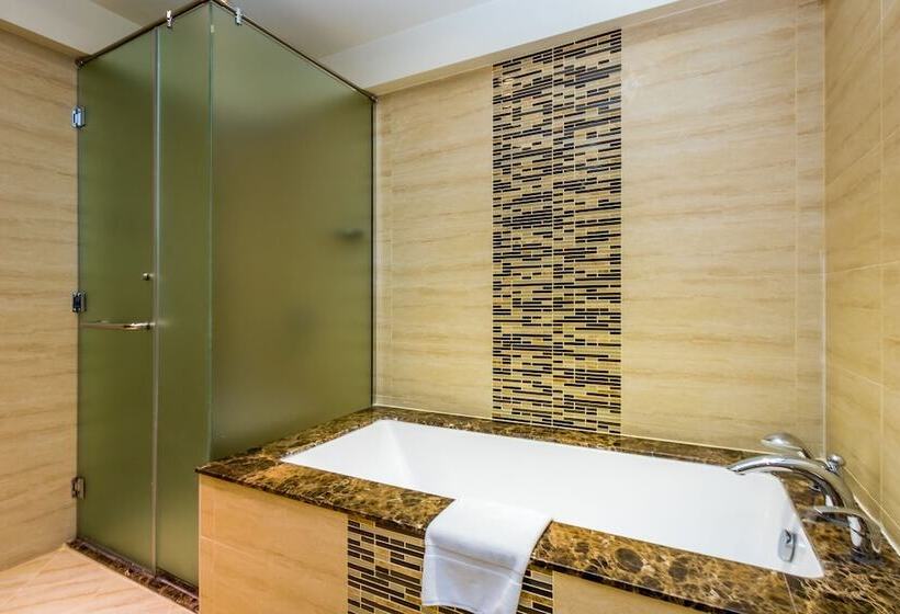 ロイヤルスイート, Nehal