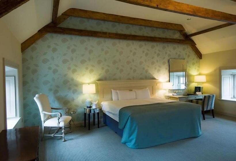 סוויטת ג'וניור, Old Ground