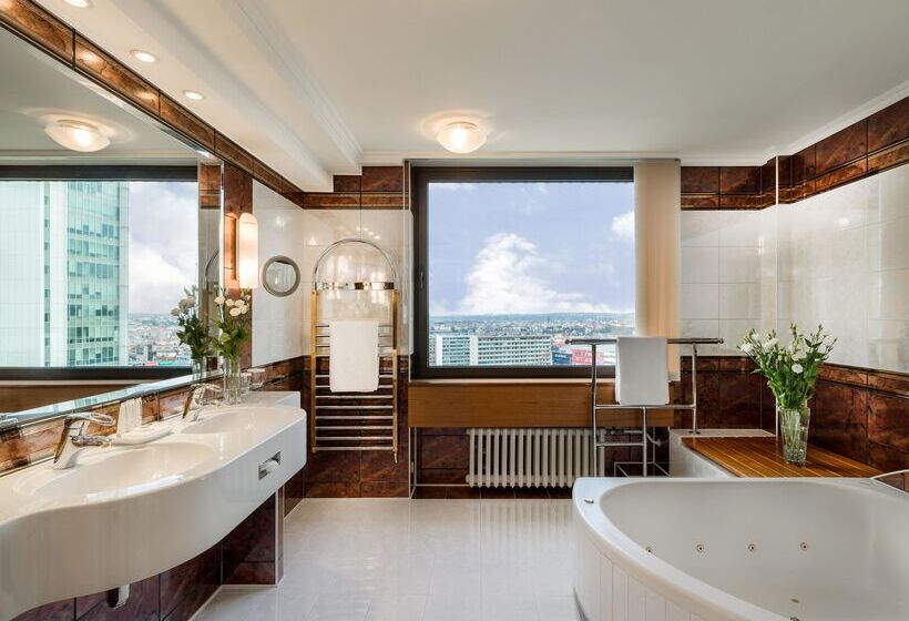 سوییت, Panorama Hotel Prague