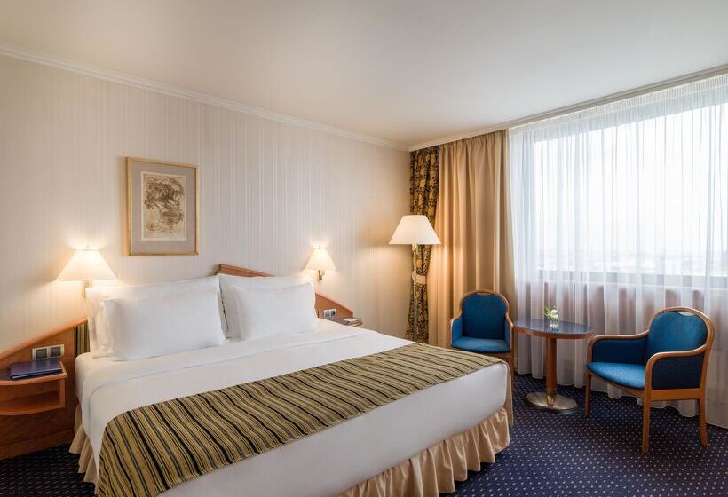 اتاق لوکس با تخت بزرگ, Panorama Hotel Prague