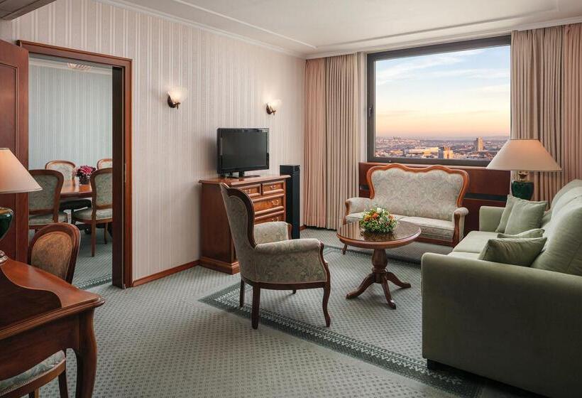 سوییت, Panorama Hotel Prague