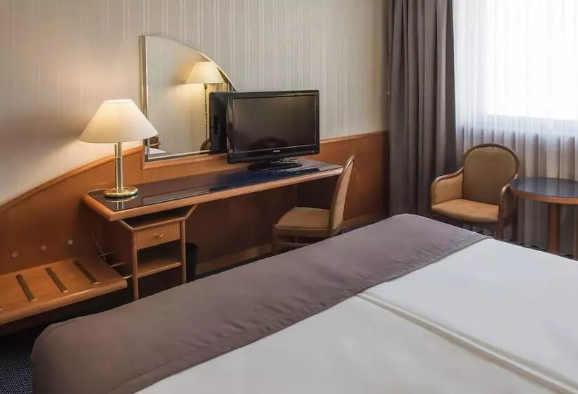 キングサイズベッドのスーペリアルーム, Panorama Hotel Prague