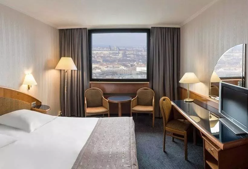 キングサイズベッドのスーペリアルーム, Panorama Hotel Prague