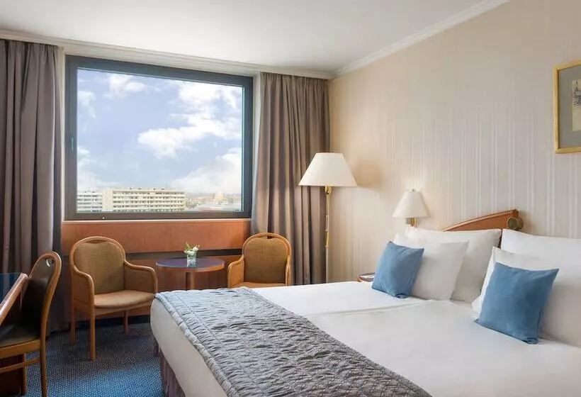 キングサイズベッドのスーペリアルーム, Panorama Hotel Prague