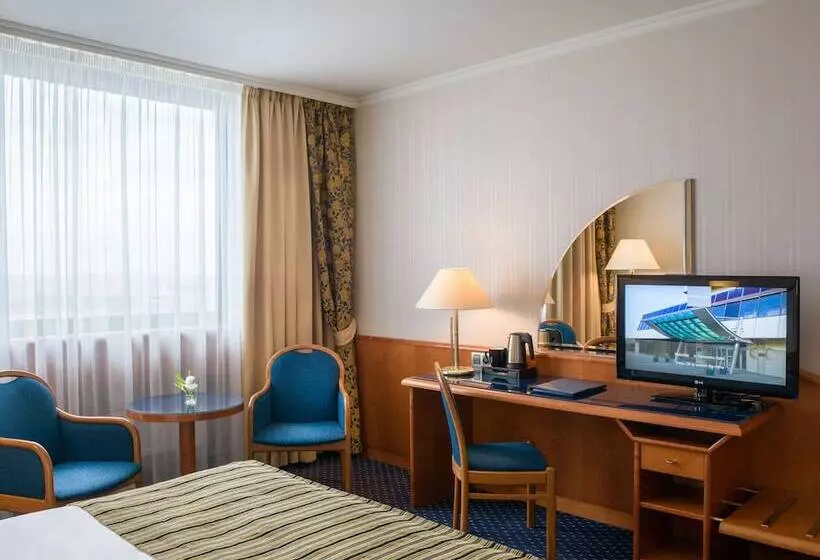 キングサイズベッドのデラックスルーム, Panorama Hotel Prague