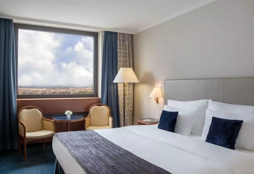 キングサイズベッドのエクゼクティブルーム, Panorama Hotel Prague