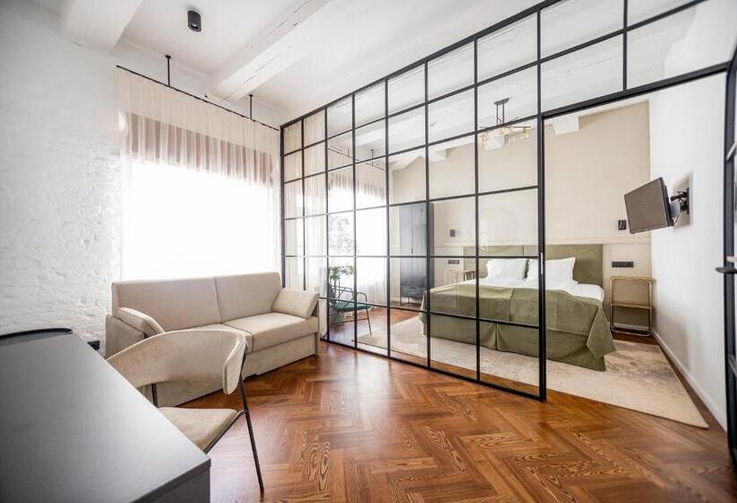 سوئیت راحتی, Konventa Sēta Hotel Keystone Collection