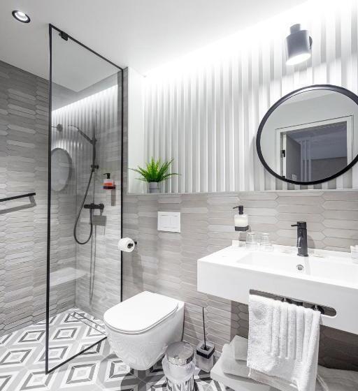 استودیوی استاندارد, Konventa Sēta Hotel Keystone Collection