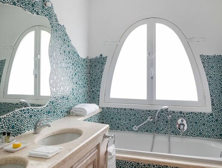 סוויטת ג'וניור נוף לים, Romazzino, A Belmond Hotel, Costa Smeralda