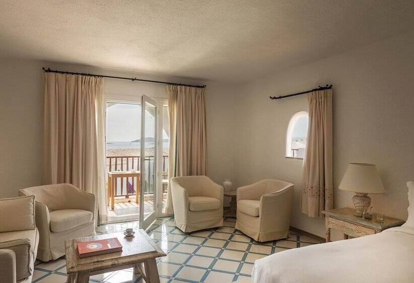 חדר פרמיום נוף לים, Romazzino, A Belmond Hotel, Costa Smeralda