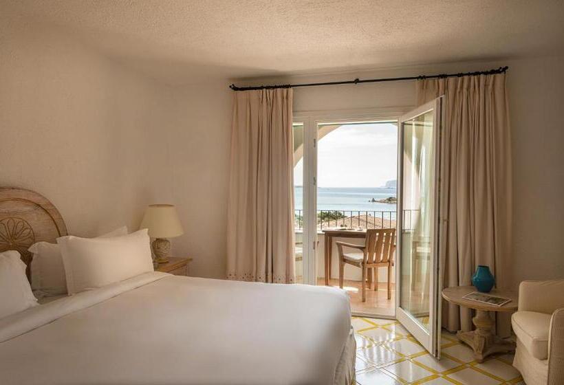 חדר דלוקס נוף לים, Romazzino, A Belmond Hotel, Costa Smeralda