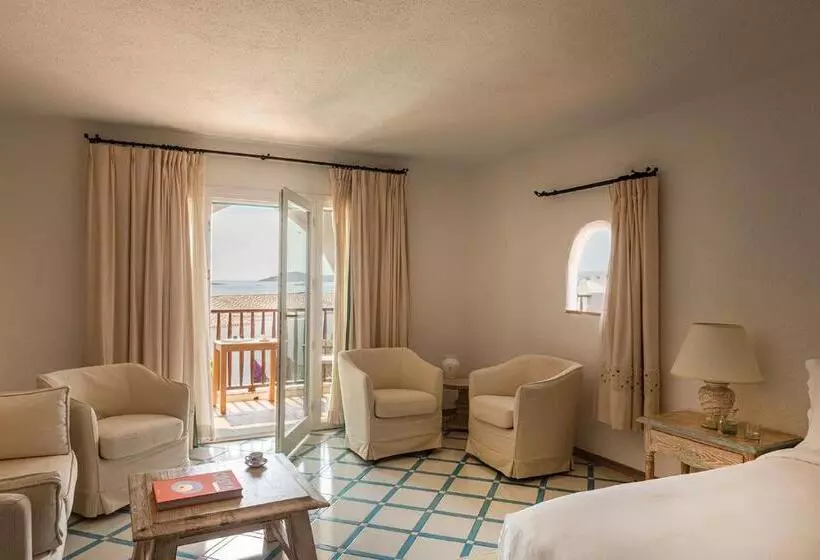 اتاق پرمیوم با چشم‌انداز دریا, Romazzino, A Belmond Hotel, Costa Smeralda