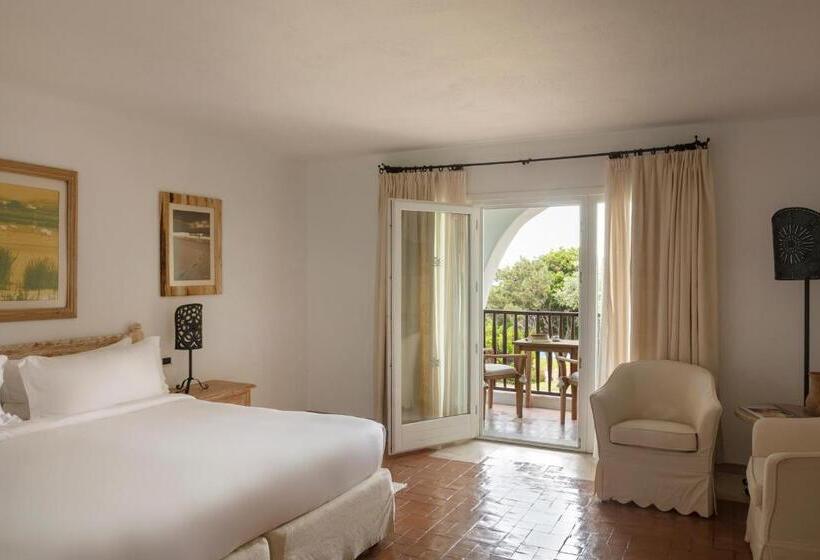 סוויטת ג'וניור, Romazzino, A Belmond Hotel, Costa Smeralda