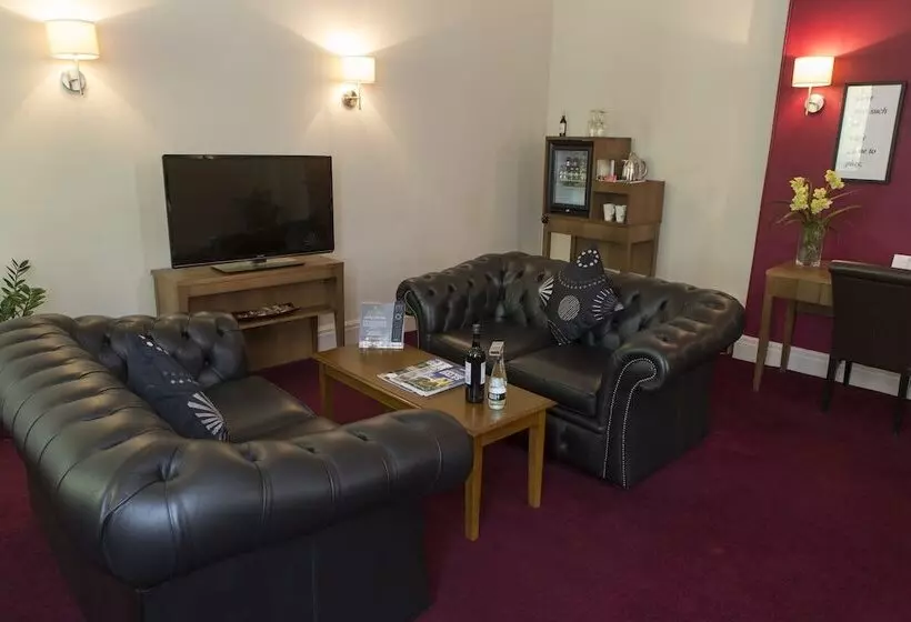 Suite, The Crown