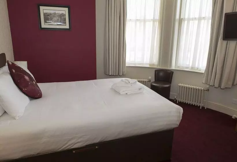 Suite, The Crown