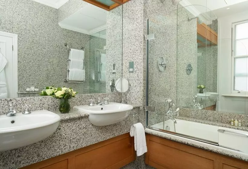 キングサイズベッドのスイートルーム, The Pelham London   Starhotels Collezione