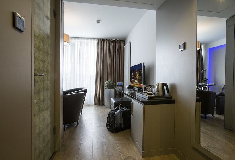 سوییت, Homaris West Side