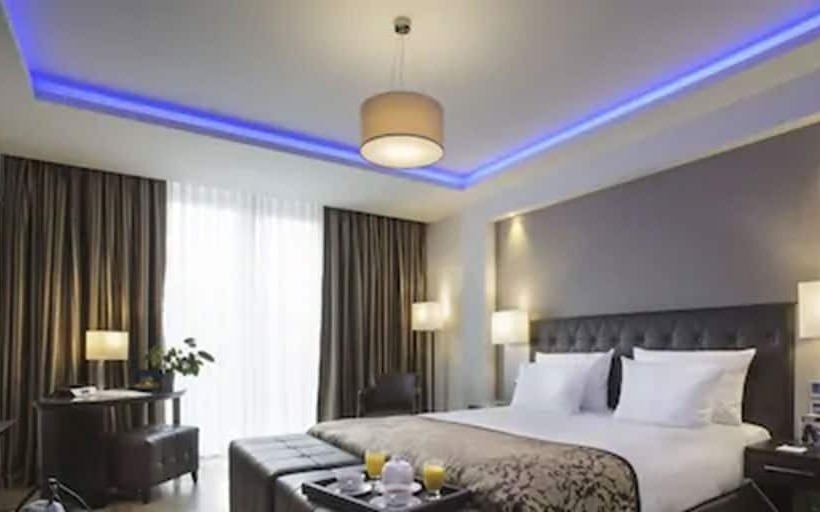 سوییت, Homaris West Side