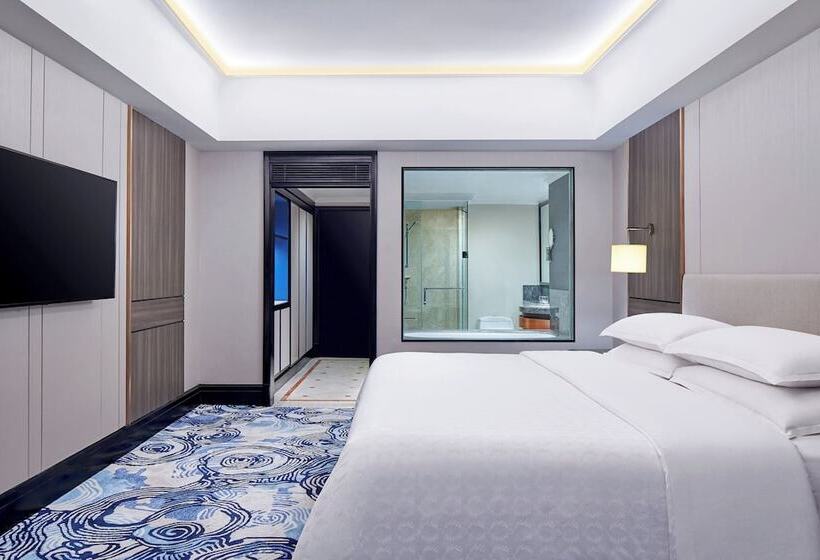 俱乐部房间, Sheraton Surabaya Hotel & Towers