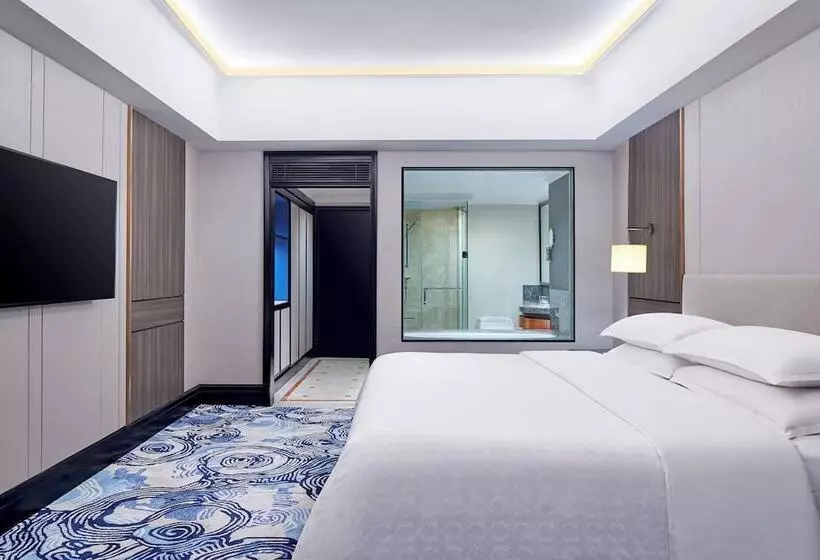 اتاق کلاب, Sheraton Surabaya Hotel & Towers