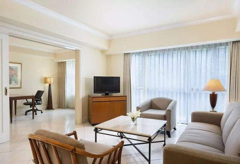 آپارتمان 2 خوابه, Sheraton Surabaya Hotel & Towers