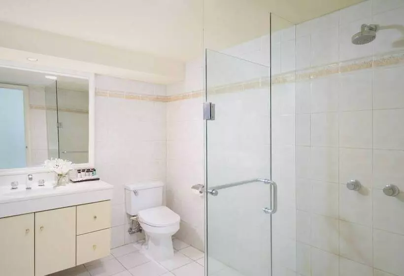 آپارتمان 3 خوابه, Sheraton Surabaya Hotel & Towers