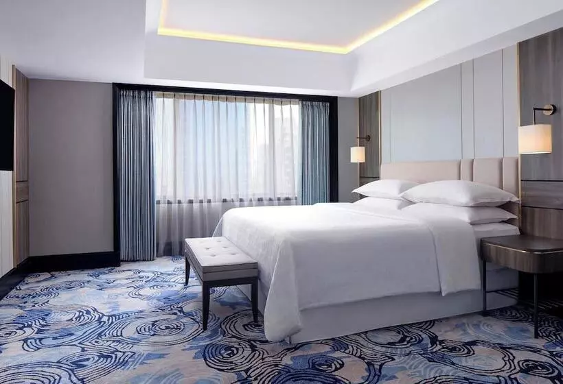 سوییت اجرایی, Sheraton Surabaya Hotel & Towers