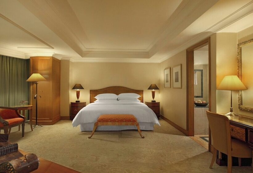 Президентский Люкс, Sheraton Surabaya Hotel & Towers