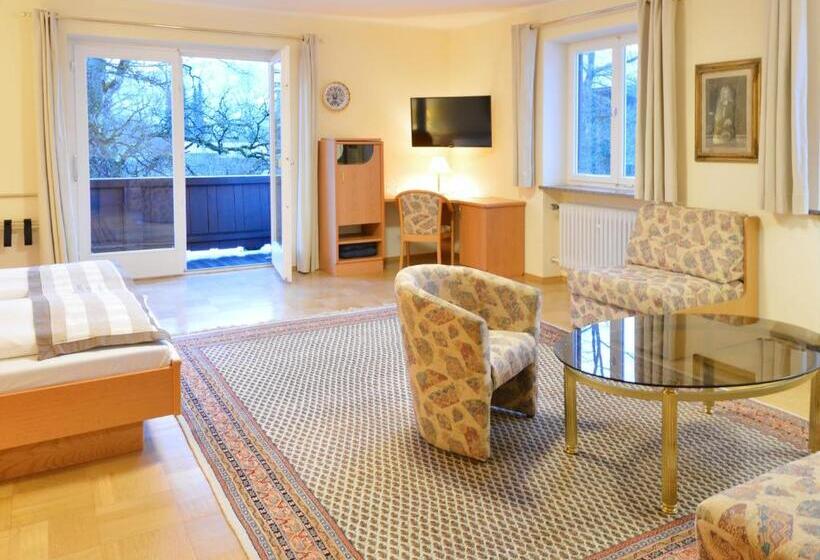 غرفة عائلية مطلّة علي الجبل, Stoll S Hotel Alpina