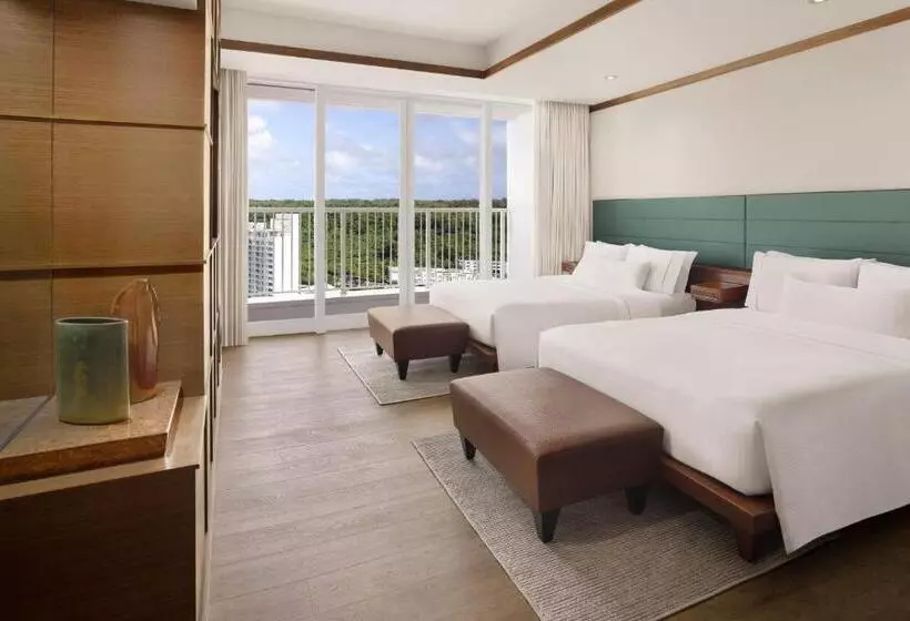 Suite Queen Bed, The Westin Resort Guam