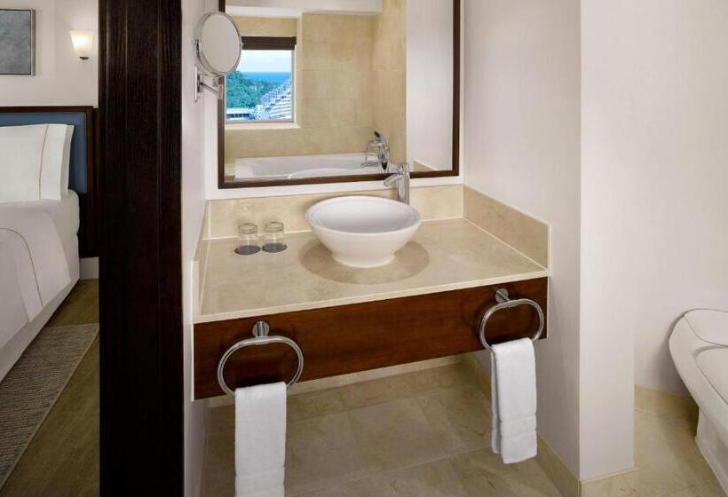 디럭스 룸 킹사이즈 침대, The Westin Resort Guam