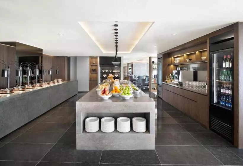 اتاق استاندارد با تخت بزرگ, The Westin Resort Guam