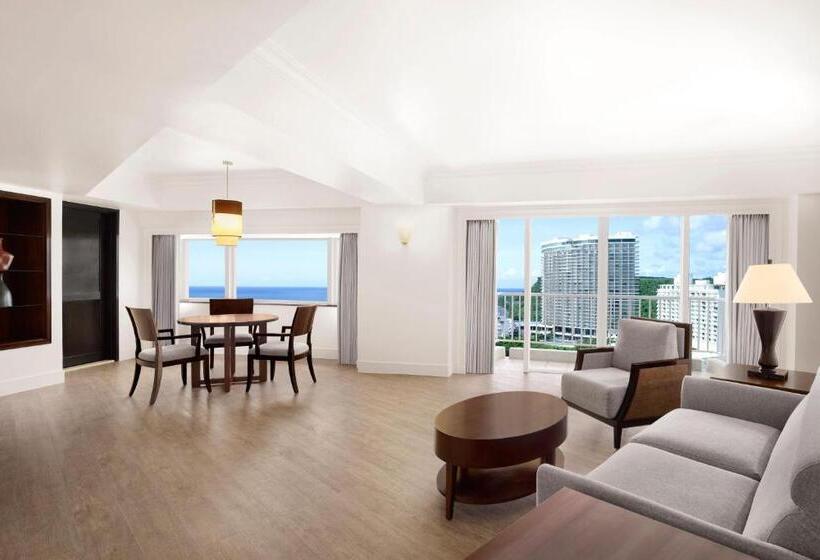 스위트 킹사이즈 침대, The Westin Resort Guam