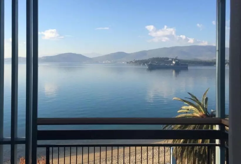 سوئیت پرزیدنت, Domotel Xenia Volos