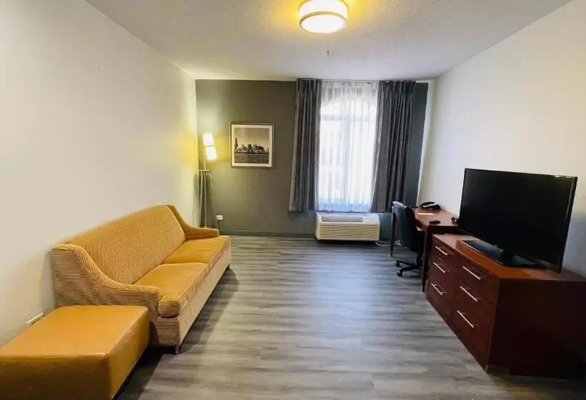 キングサイズベッドのスタンダードルーム, Baymont By Wyndham Chicago/calumet City