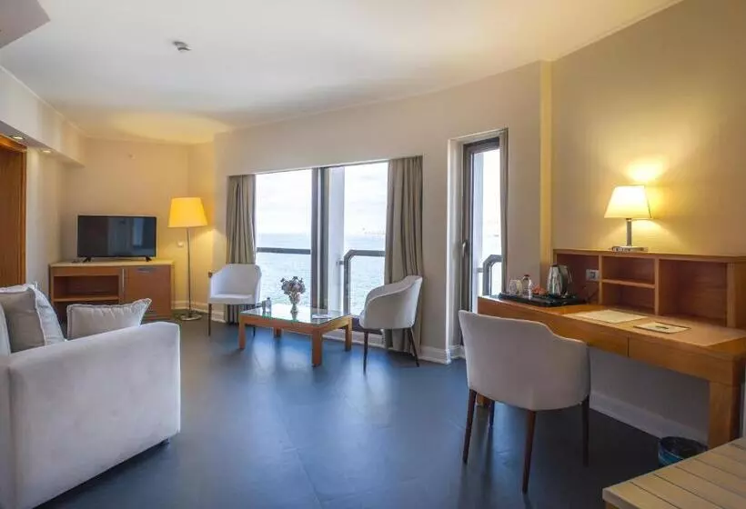 キングサイズベッドのスタンダードルーム, Best Western Plus Hotel Konak