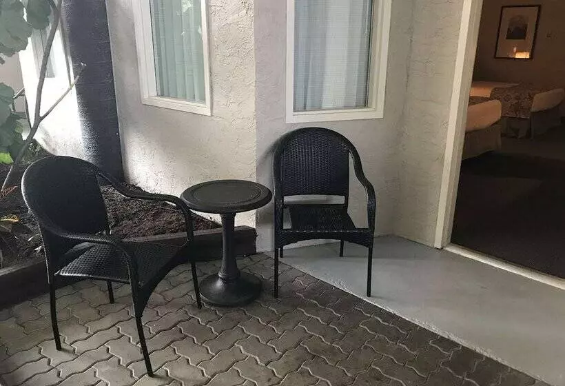 اتاق راحتی, Coast Kamloops Hotel & Conference Centre