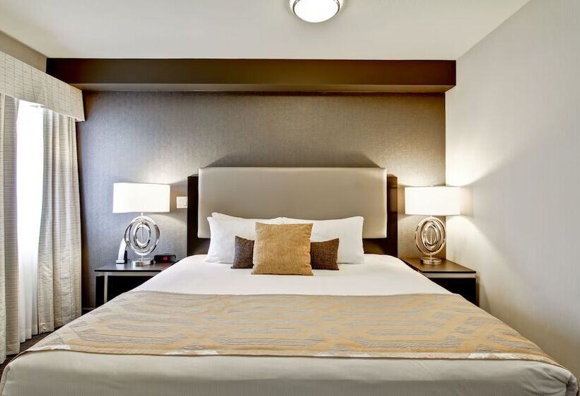 高级小型套房, Coast Kamloops Hotel & Conference Centre