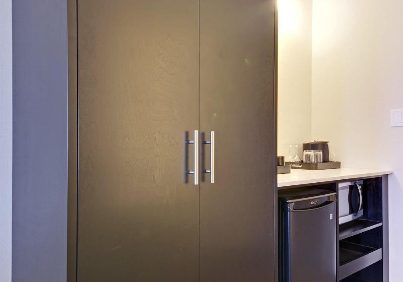 舒适型房间, Coast Kamloops Hotel & Conference Centre