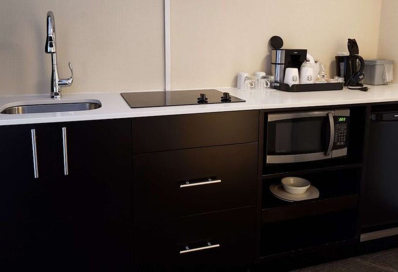 舒适型房间, Coast Kamloops Hotel & Conference Centre