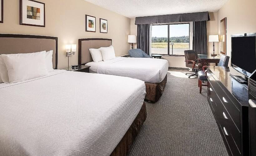 غرفة تنفيذية, Concord Plaza