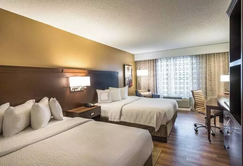 اتاق استاندارد با 2 تخت دوبل, Courtyard By Marriott Charleston Historic District