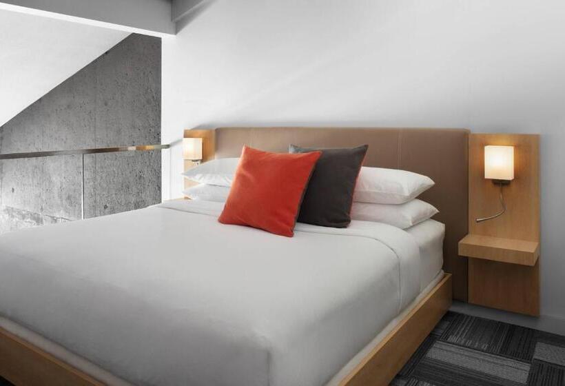 ペントハウスルーム, Delta Hotels By Marriott Mont Sainte Anne, Resort & Convention Center