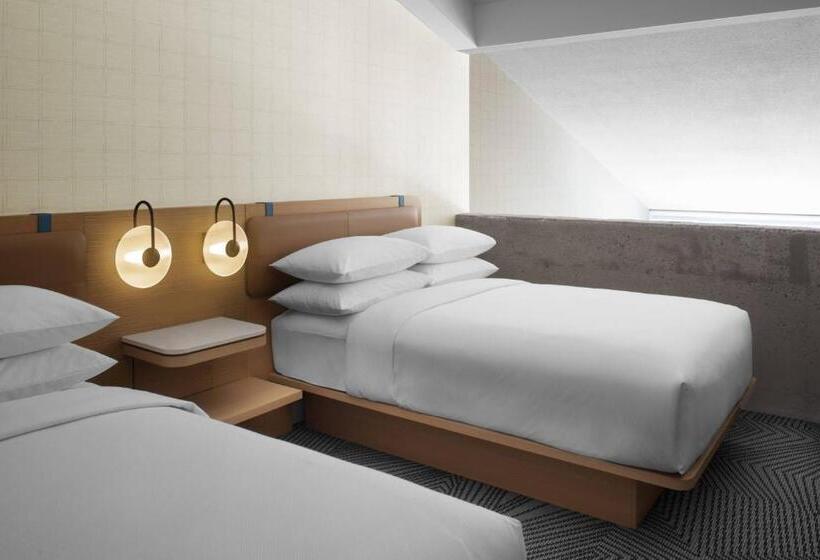 ペントハウスルーム, Delta Hotels By Marriott Mont Sainte Anne, Resort & Convention Center