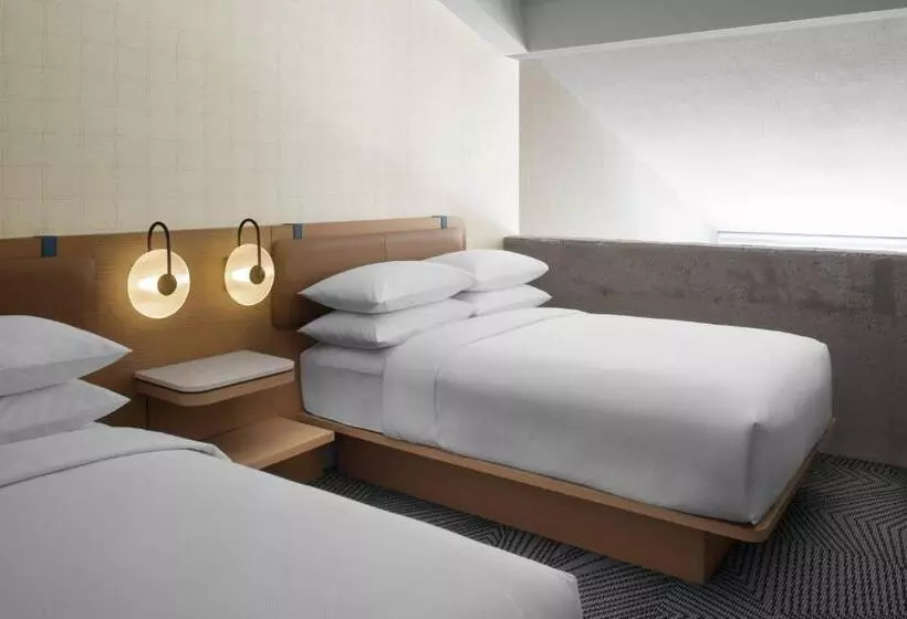 Ullakkohuone, Delta Hotels By Marriott Mont Sainte Anne, Resort & Convention Center
