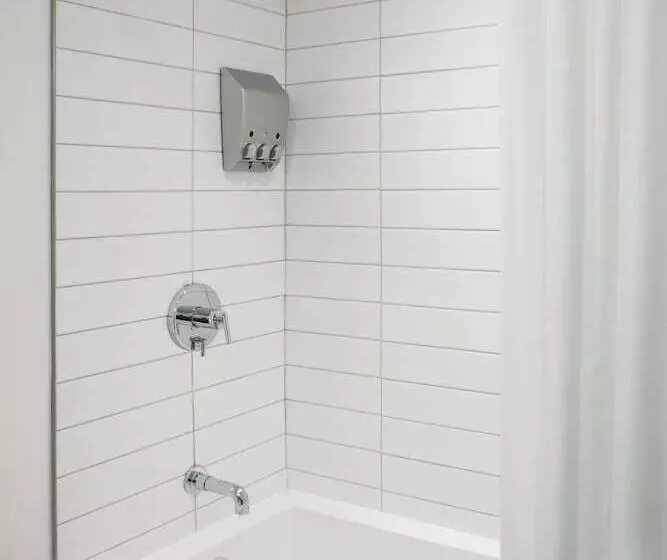 Ullakkohuone, Delta Hotels By Marriott Mont Sainte Anne, Resort & Convention Center
