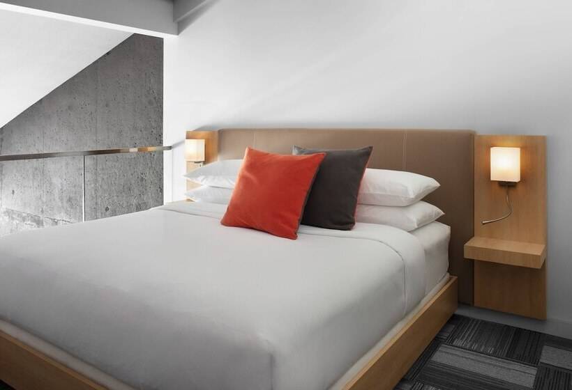 ペントハウスルーム, Delta Hotels By Marriott Mont Sainte Anne, Resort & Convention Center