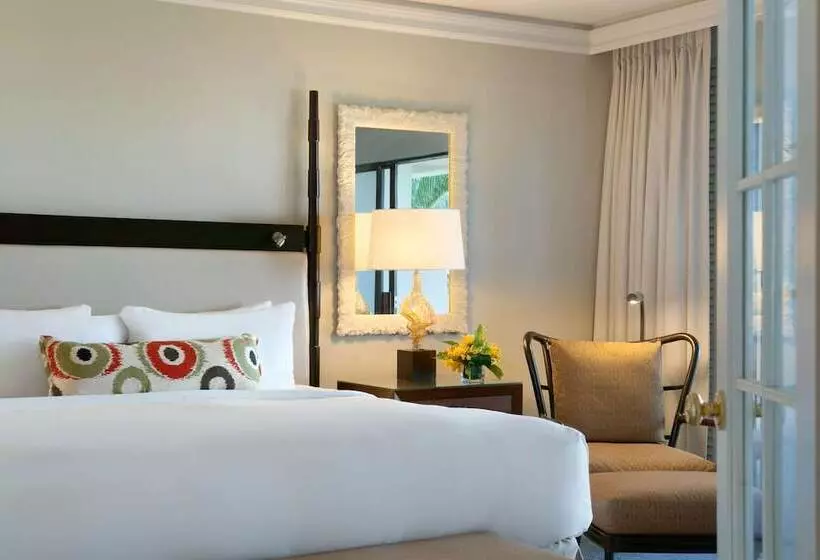 オーシャンビューのプレミアムルーム。, Fairmont Orchid